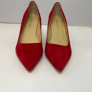 IVANKA TRUMP RED HEELS